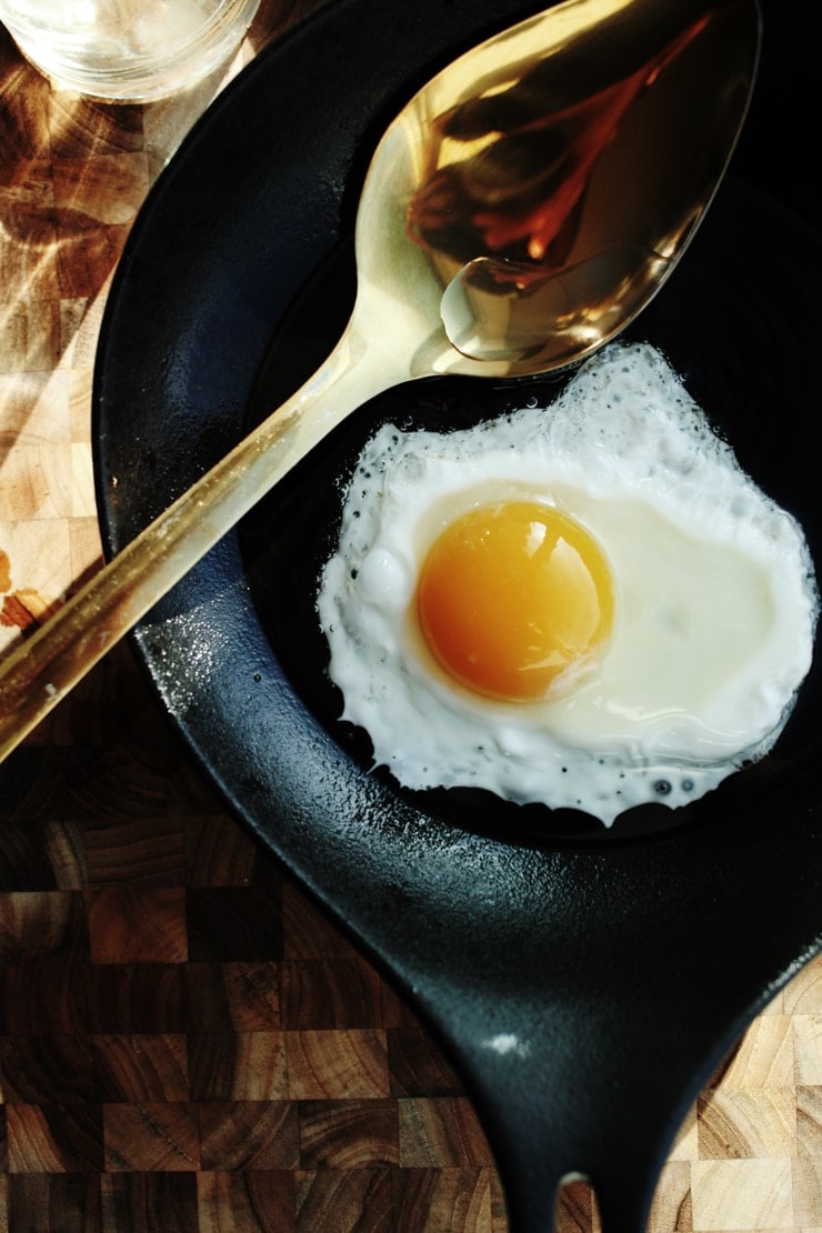 How to cook the perfect fried egg? - THEKITCHENKNOW